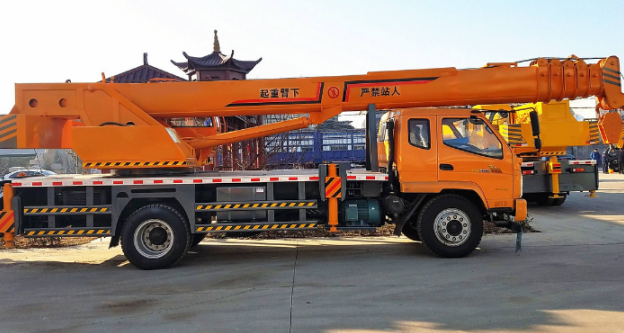 起重機(jī)輪胎如何保養(yǎng)？